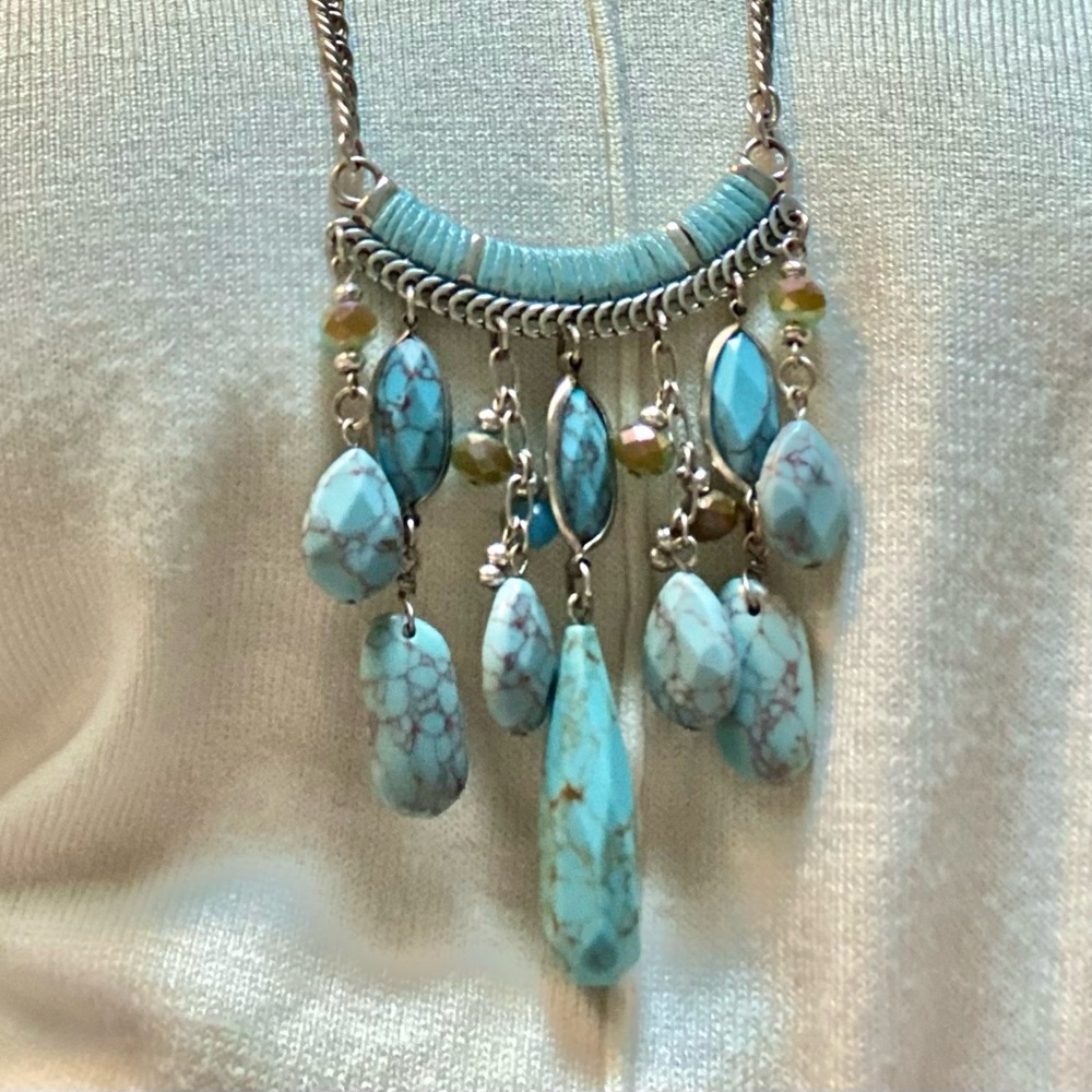 Premier Designs Turquoise and Silver Necklace